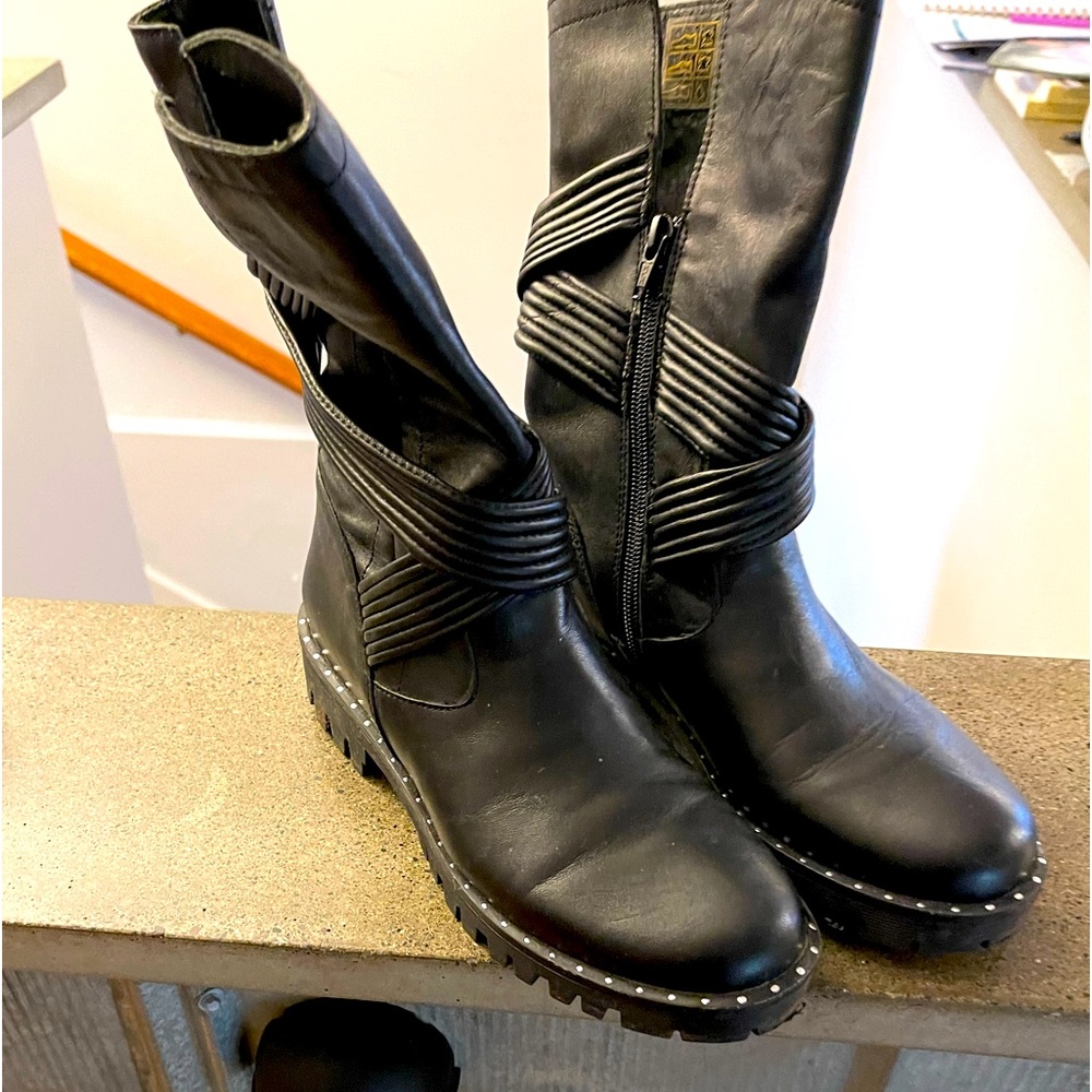 Gently worn Mia bootie